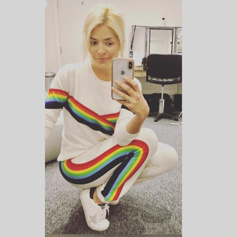 Holly Willoughby outfit blog white rainbow jumper and tracksuit bottoms Dancing on Ice rehearsal January 2018