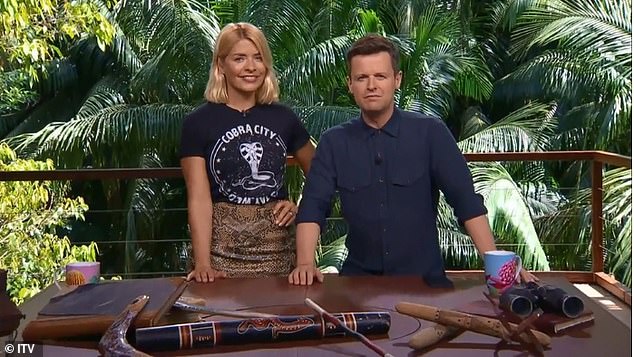 where to get Holly Willoughby cobra city t-shirt snakeskin skirt I'm a Celebrity November 2018