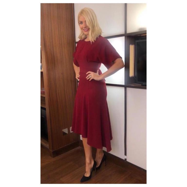 wheretogethollywilloughbythismorningoutfittodayredburgundymididressblackcourtshoesjanuary2019photohollywilloughby