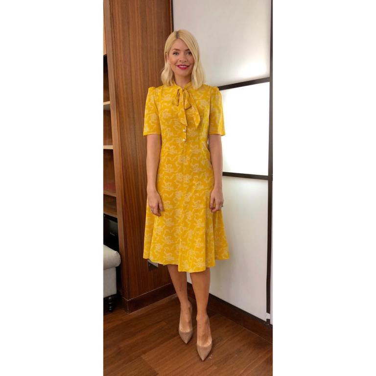 where to get holly Willoughby This Morning outfit today yellow bow print tea dress nude court shoes MArch 209 photo Holly Willoughby