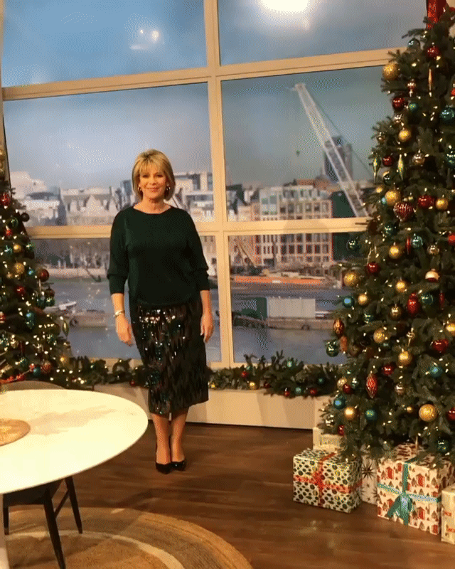 where to get Ruth Lansgford green gold black sequin skirt green sparkle lurex juper This Morning 19 December 2019 video Ruth Langsford