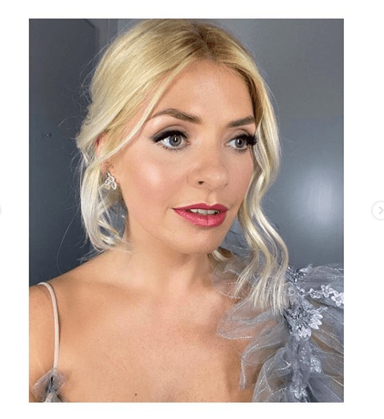 where to get Holly Willoughby Dancing on Ice earroings 2 February 2020 Photo Holly Willoughby