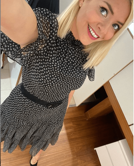 where to get all Holly willoughby This Morning dresses black and white blossom print tiered dress 25 March 2020 Photo Holly Willoughby