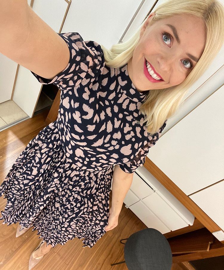Where to get Holly Willoughby This Morning dresses black and pink cheetah print short sleeve dress 18 June 2020 Photo Holly Willoughby