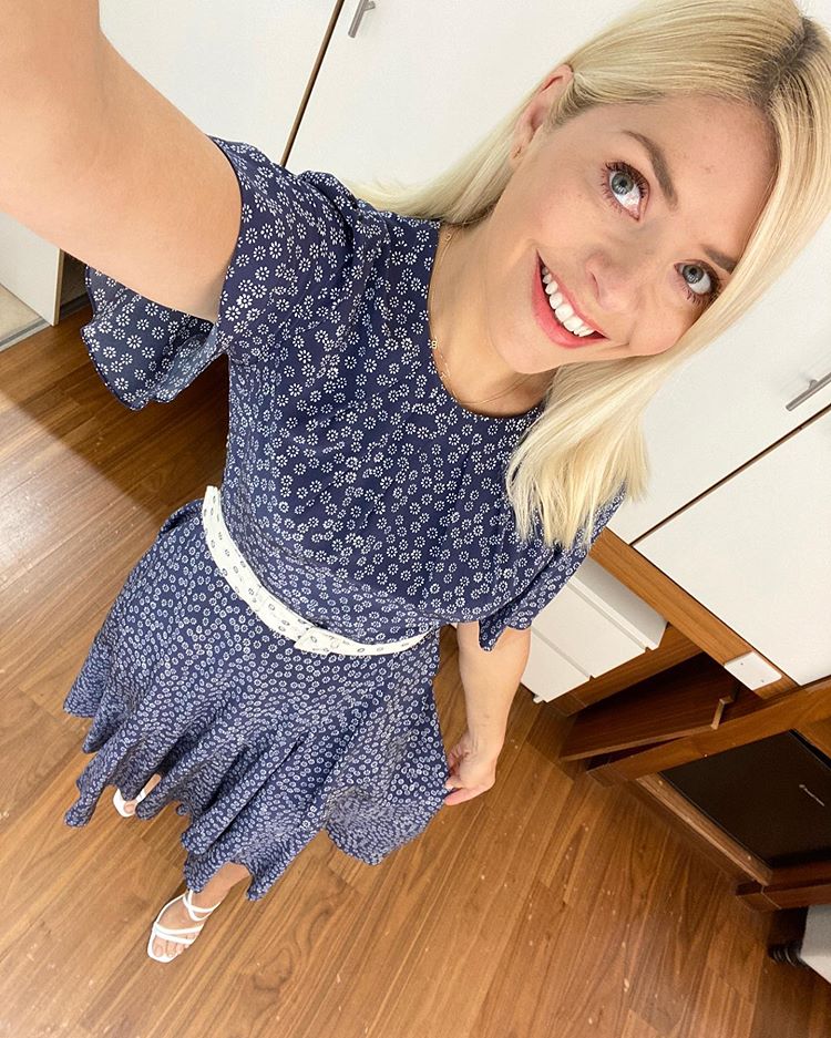 where to get holly Willoughby this Morning dresses navy and white floral dress white belt 7 July 2020 photo Holly Willoughby