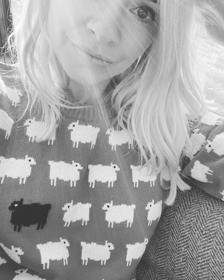 where to get Holly Willoughby sheep Jumper 5 December 2020 Photo Holly Willoughby