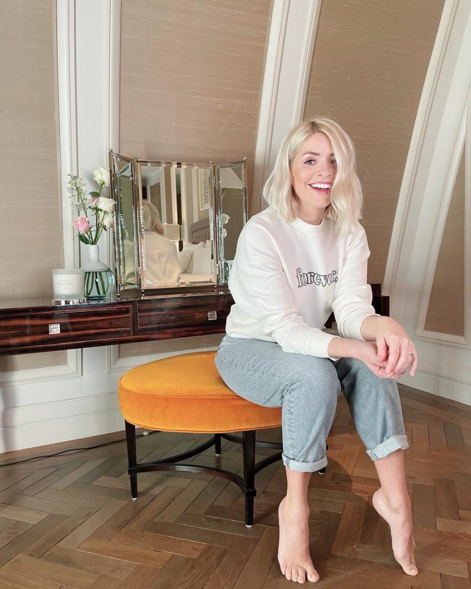 where to get Holly Willoughby Forever Sweatshirt grey jeans 11 February 2021 Photo holly Willoughby M&S