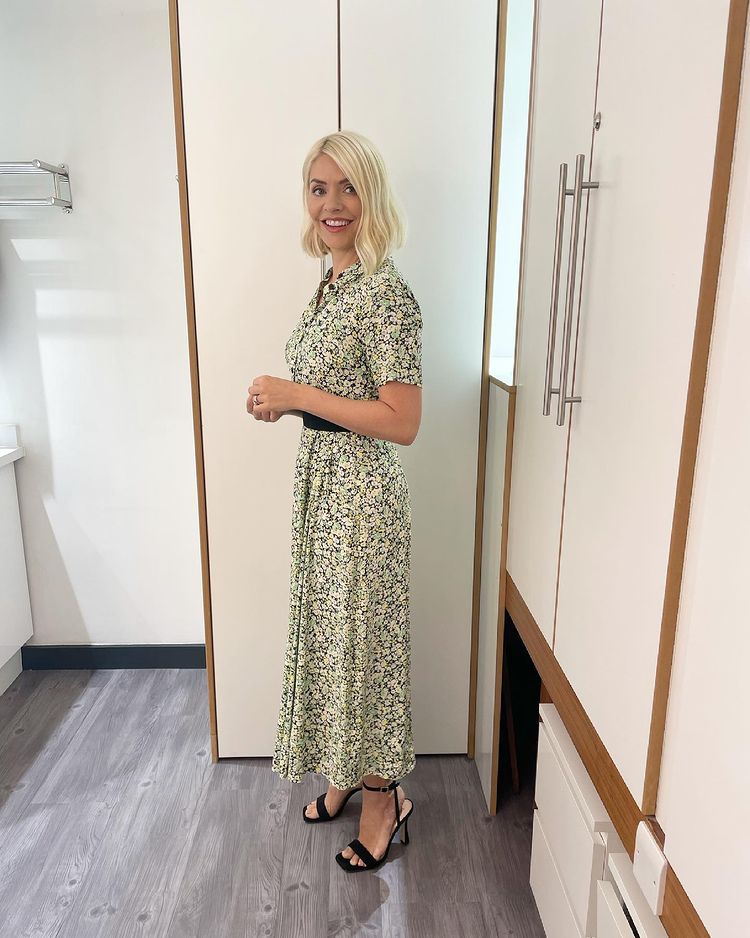 where to get all Holly Willoughby This morning dresses green floral shirt dress black sandals 28 June 2021 Photo Holly Willoughby