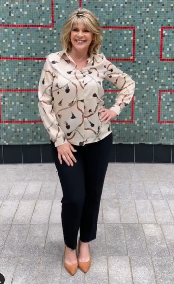 where to get Ruth Langsford Thid Morning outfits cream chain print blouse black trousers tan suede court shoes 2 August 2021 Photo Ruth Langsford