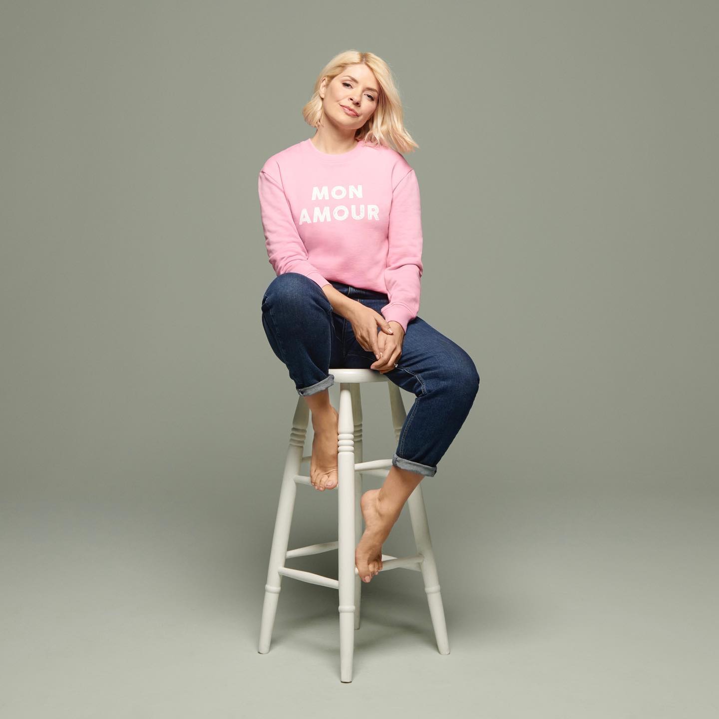 where to get all Holly Willoughby outfits pink mon amour sweater blue jeans 15 February 2022 Photo M&S