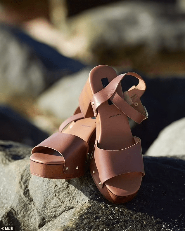 where to get all Holly Willoughby outfits browm platform sandals 9 June 2022 Photo M&amp;S v2