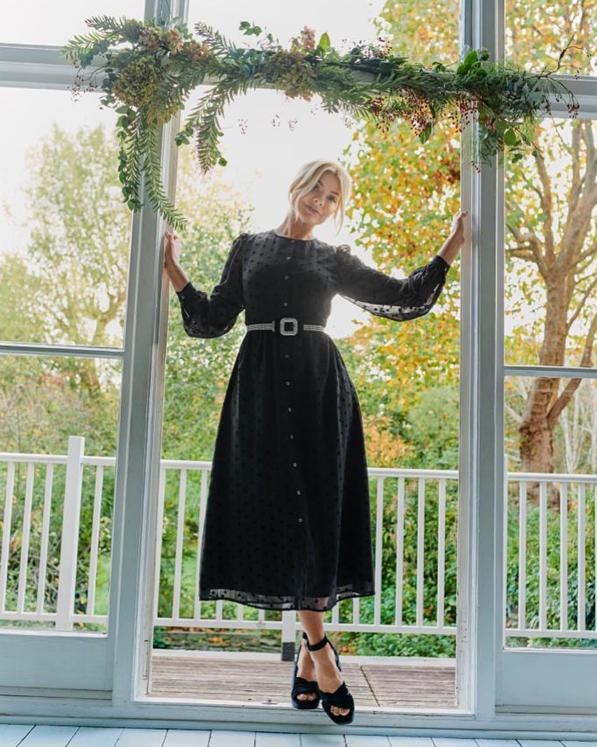 where to get all Holly Willoughby dresses black star print midi dress black crystal belt black velvet sandals 17 November 2022 Photo M&S