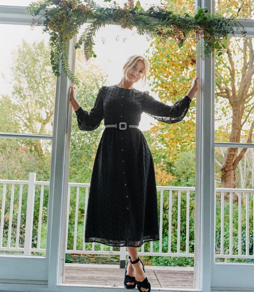 where to get all Holly Willoughby dresses black star print midi dress black crystal belt black velvet sandals 17 November 2022 Photo M&S