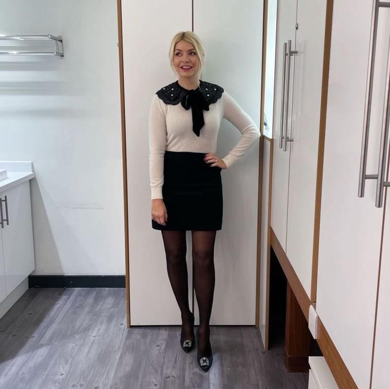 where to get all Holly Willoughby This Morning outfits knitwear black lace pearl collar black velvet mini skirt black crystal bow court shoes 30 November 2022 Photo Holly Willoughby