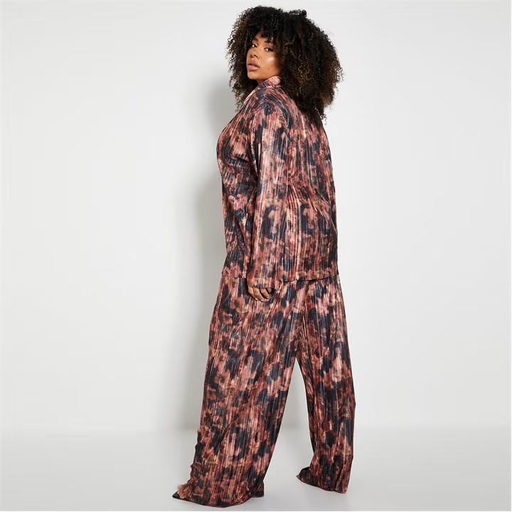 I Saw It First Plus Size Smudge Print Plisse Co-Ord back view