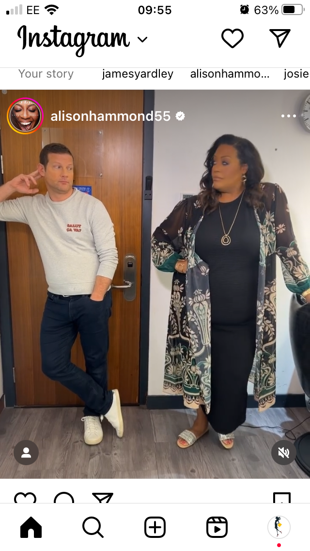 where to get all Alison Hammond This Morning outfits black and green prin kimono black textured midi dress 24 October 2023 Photo Alison Hammond