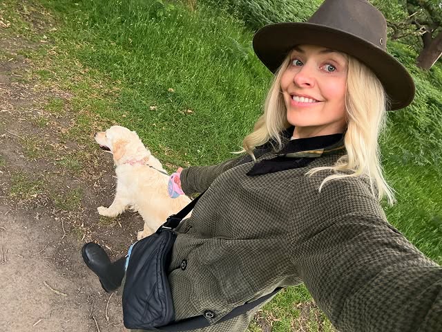 where to get all Holly Willoughby outfits green dogtooth coat black crossbody bag black elligtons 6 June 2025 Photo Holly Willoughby